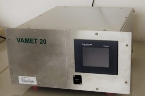 Analyzátor s plamenoionizační detekcí
